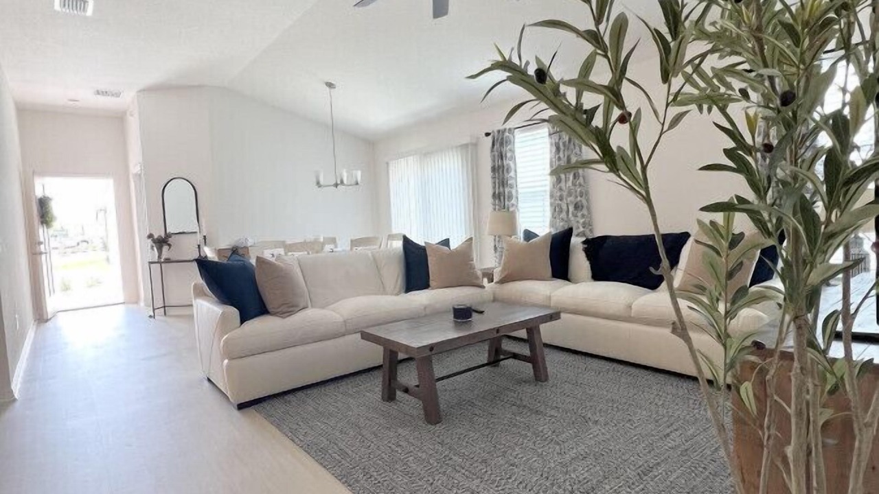 Photo of Livingroom in Sumter County