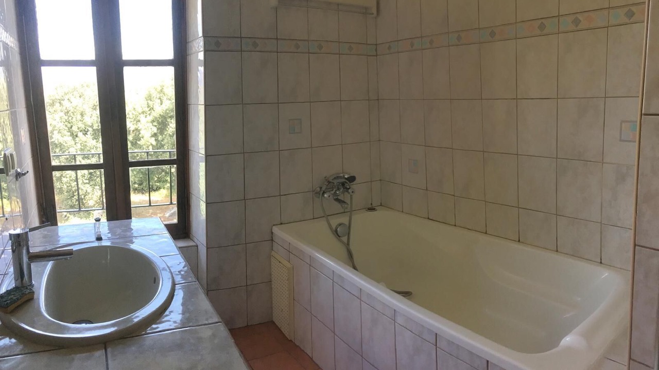 Photo of Bathroom in Sainte-Lucie-de-Tallano