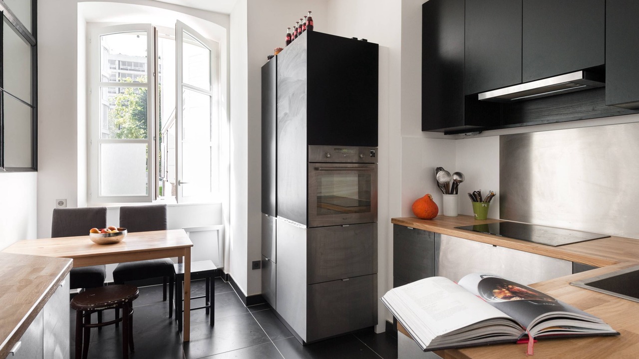 Photo of Kitchen in Quartier de l'Ecole-Militaire