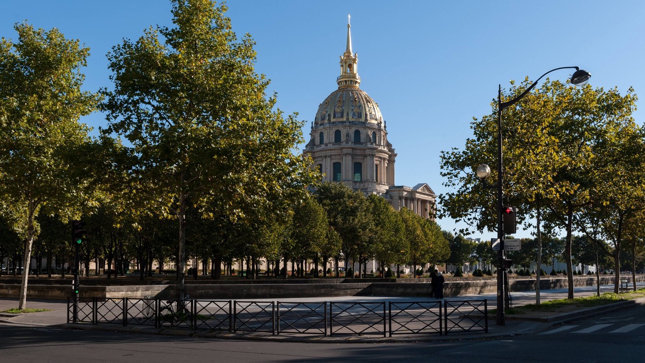 Photo of Others in Quartier de l'Ecole-Militaire
