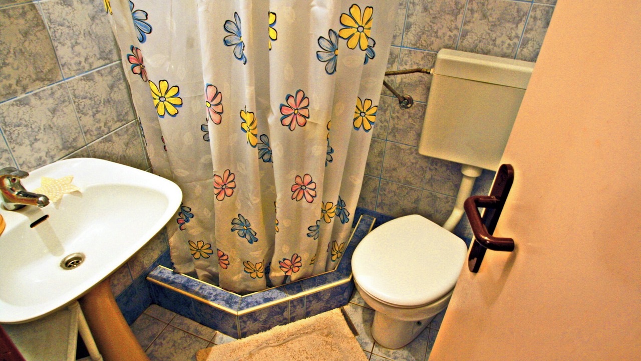 Photo of Bathroom in Blato