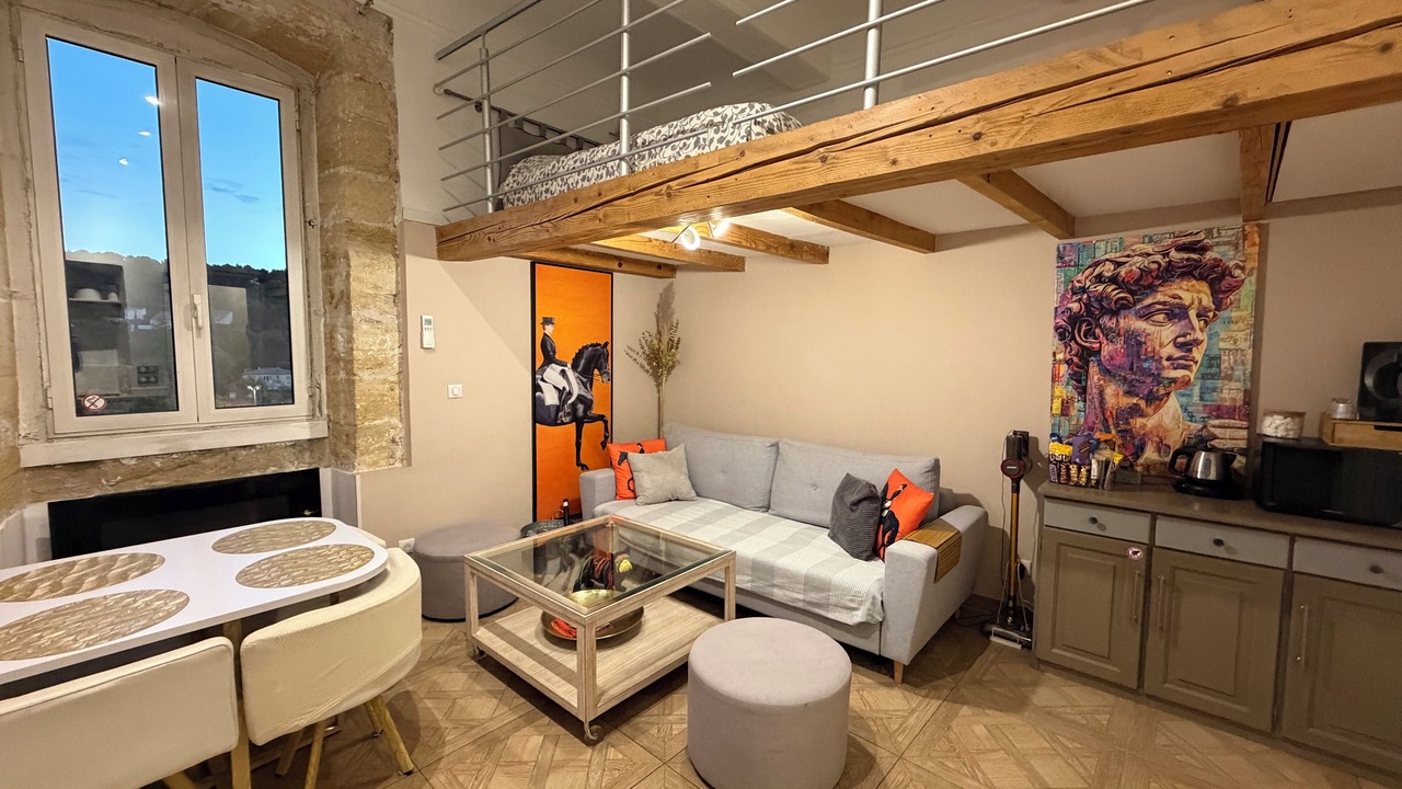 Photo of Livingroom in Les Pennes-Mirabeau
