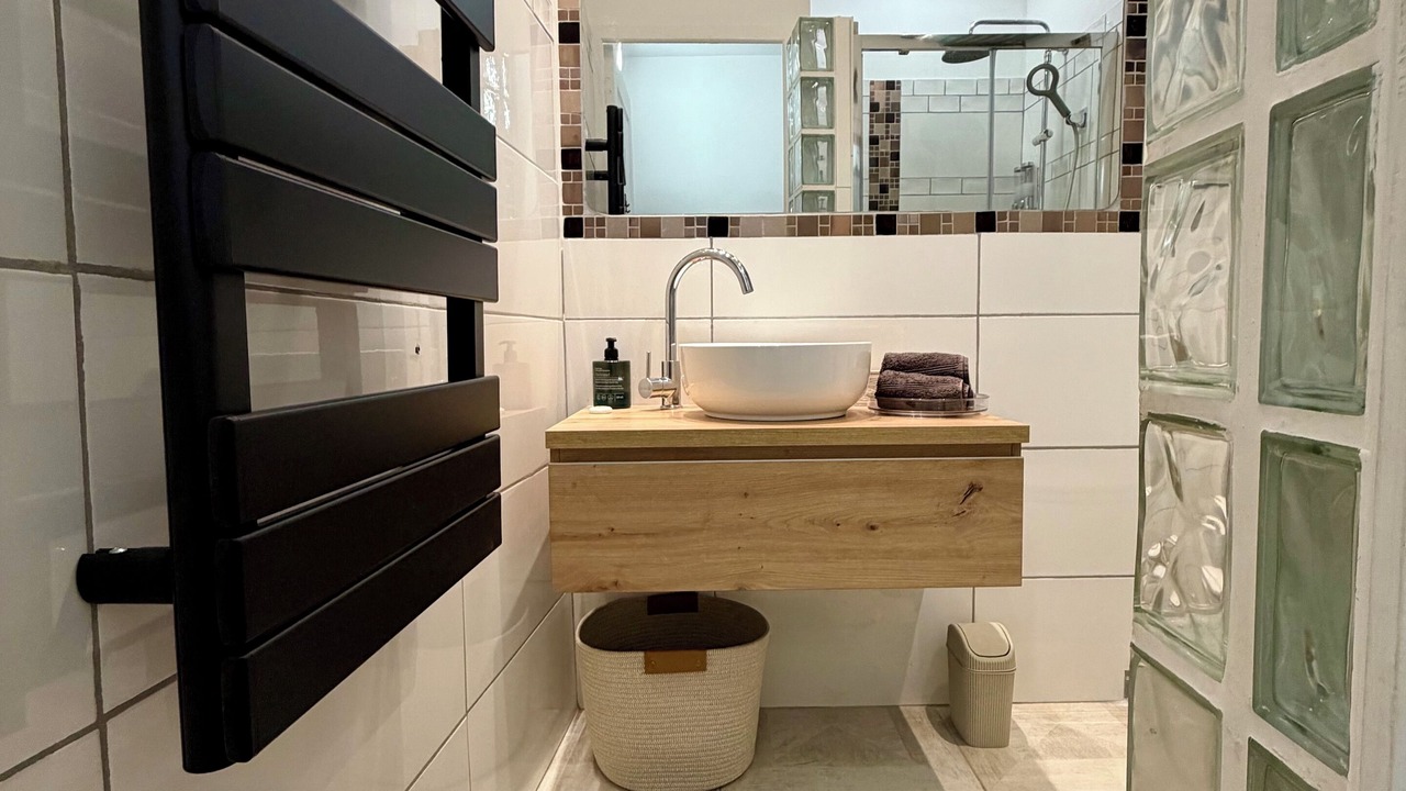 Photo of Bathroom in Les Pennes-Mirabeau