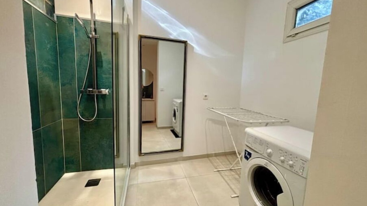 Photo of Bathroom in Les Pennes-Mirabeau