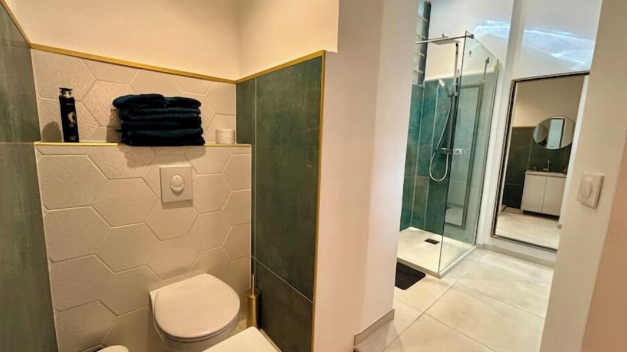 Photo of Bathroom in Les Pennes-Mirabeau
