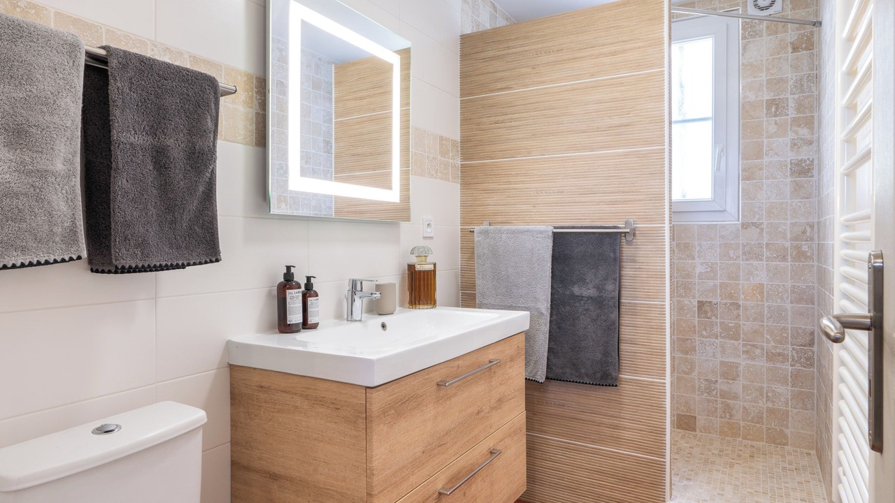 Photo of Bathroom in Beaumont-en-Auge