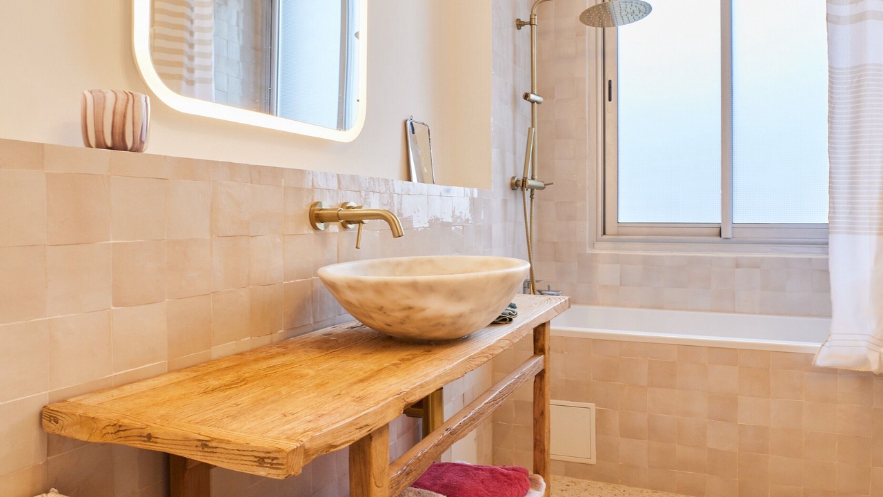 Photo of Bathroom in Saint-Cloud