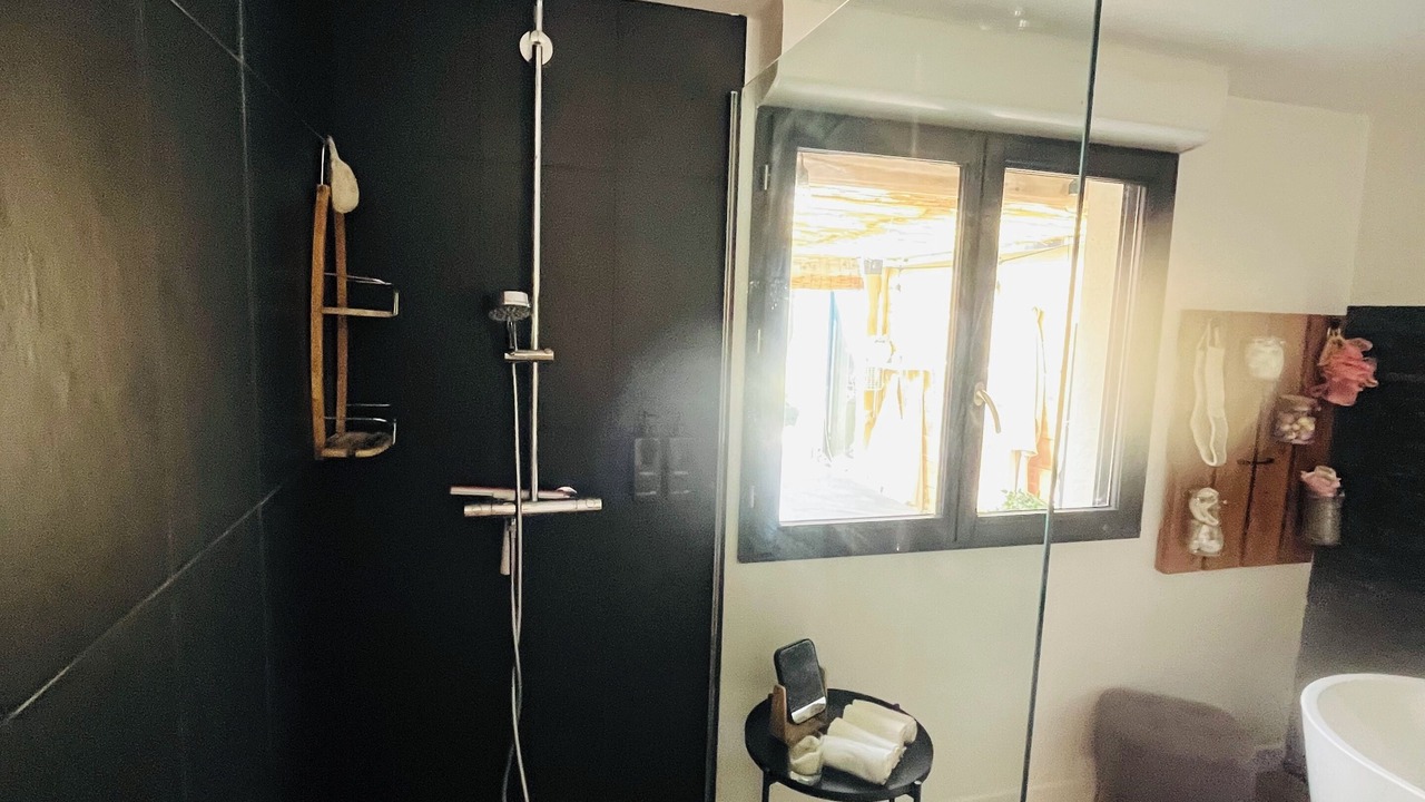 Photo of Bathroom in Le Petit-Quevilly