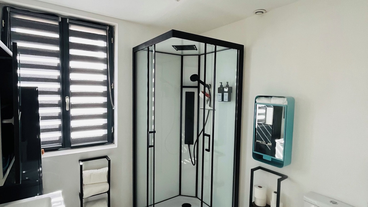 Photo of Bathroom in Le Petit-Quevilly