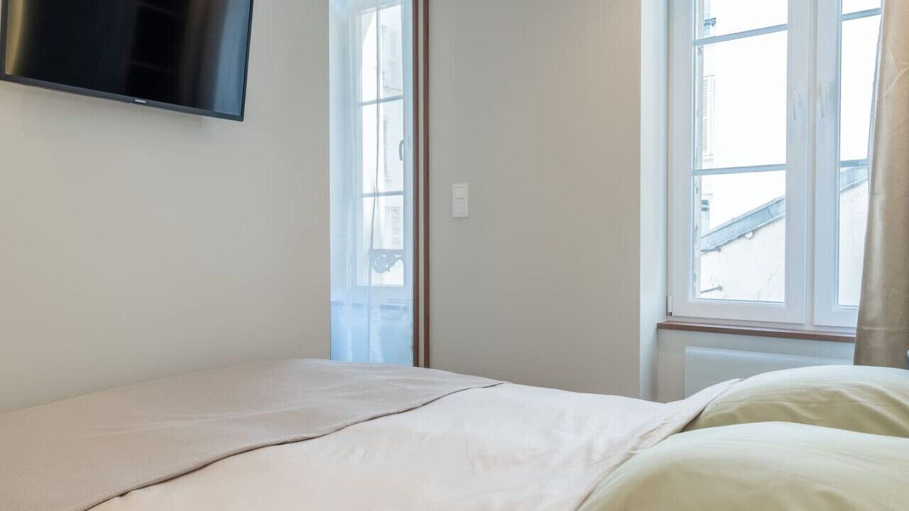 Photo of Bedroom in 7th Arrondissement