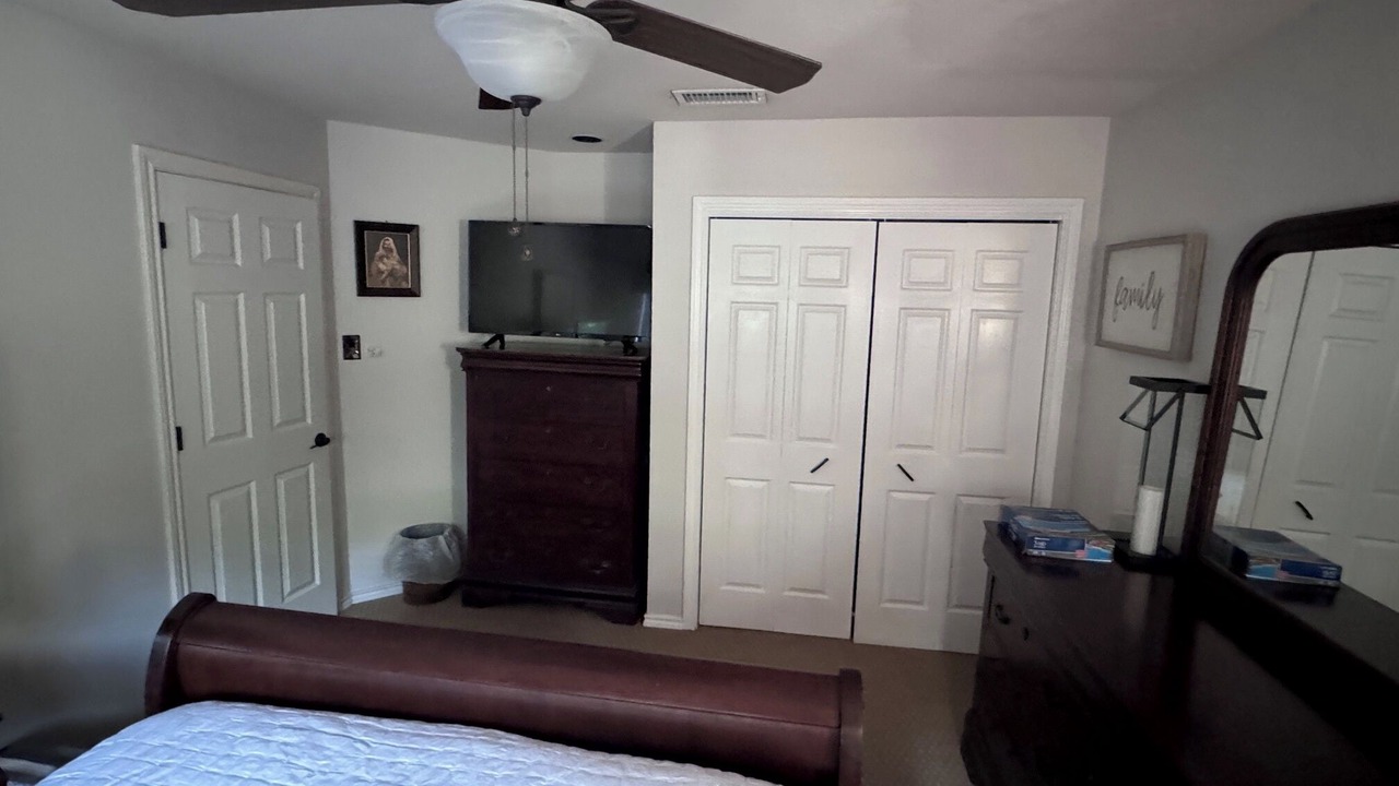 Photo of Bedroom in Double Oak
