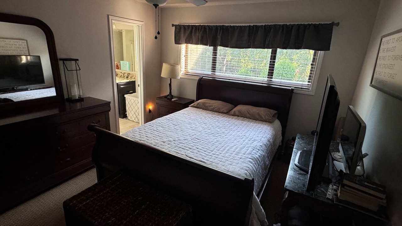 Photo of Bedroom in Double Oak