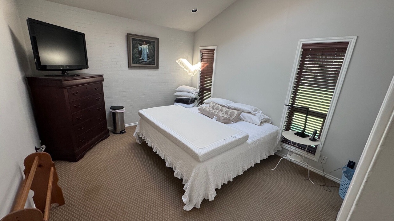 Photo of Bedroom in Double Oak