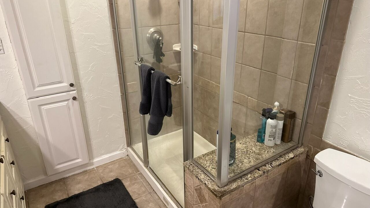 Photo of Bathroom in Double Oak