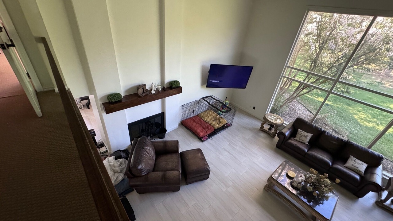 Photo of Livingroom in Double Oak