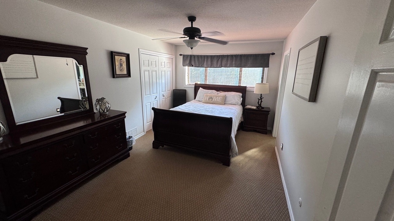 Photo of Bedroom in Double Oak
