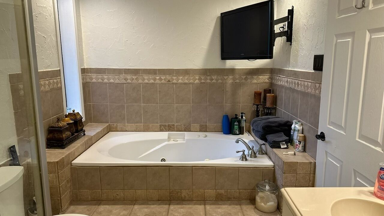 Photo of Bathroom in Double Oak