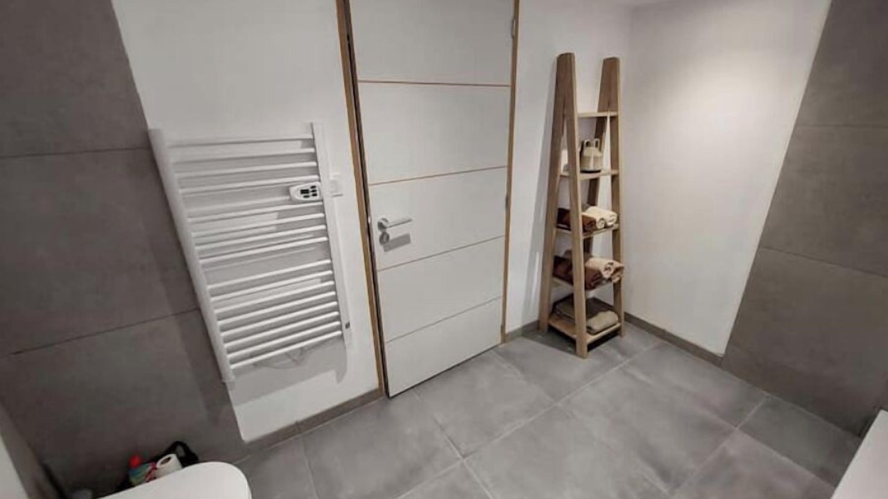 Photo of Bathroom in Vedene