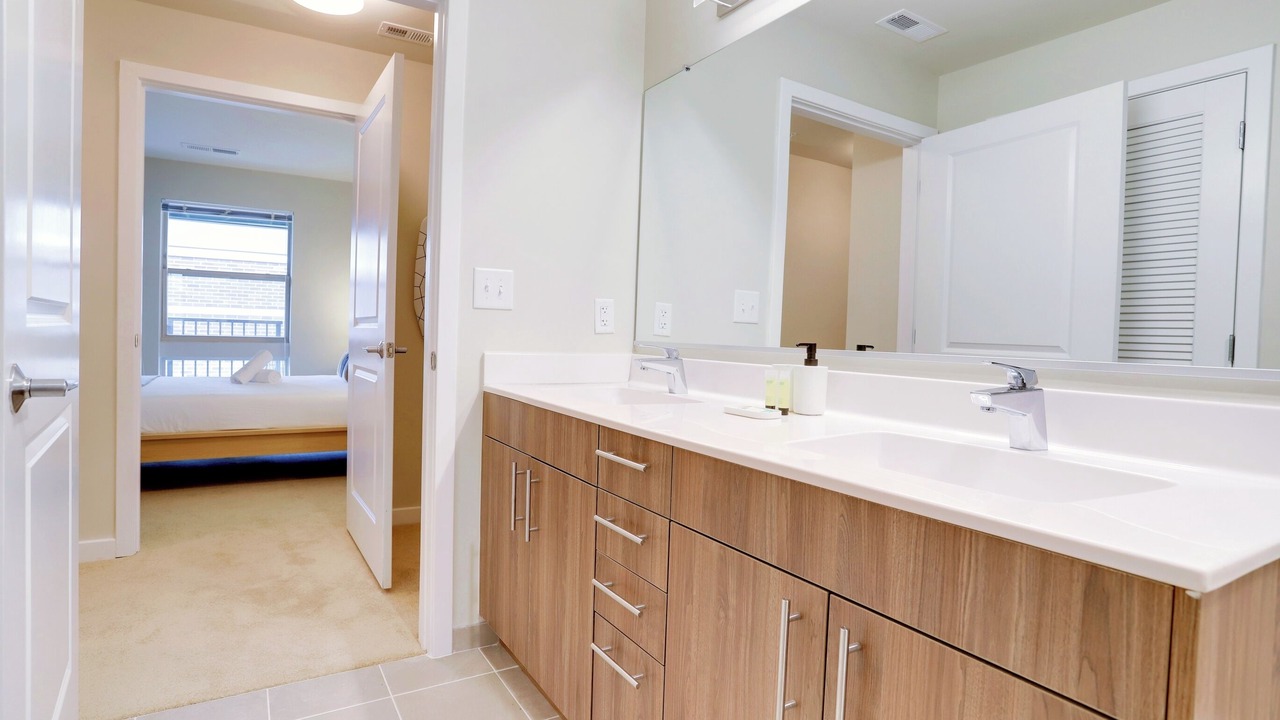 Photo of Bathroom in Jefferson Manor