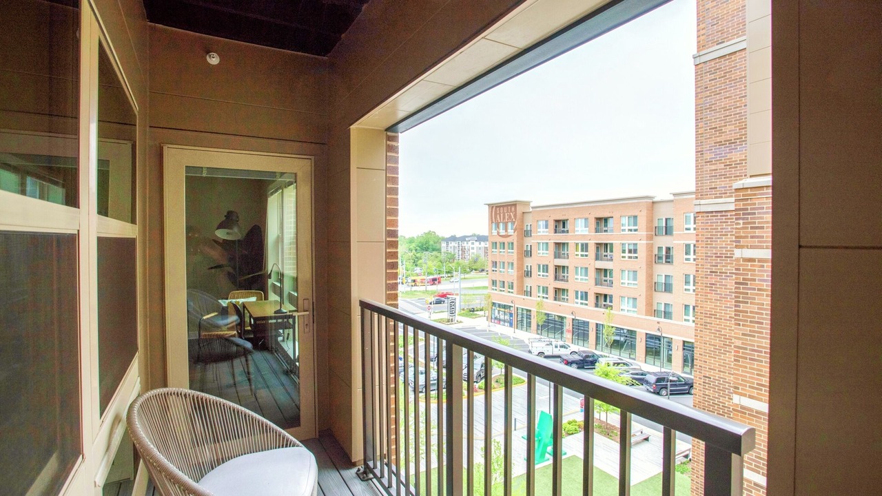 Photo of Patio Balcony in Jefferson Manor