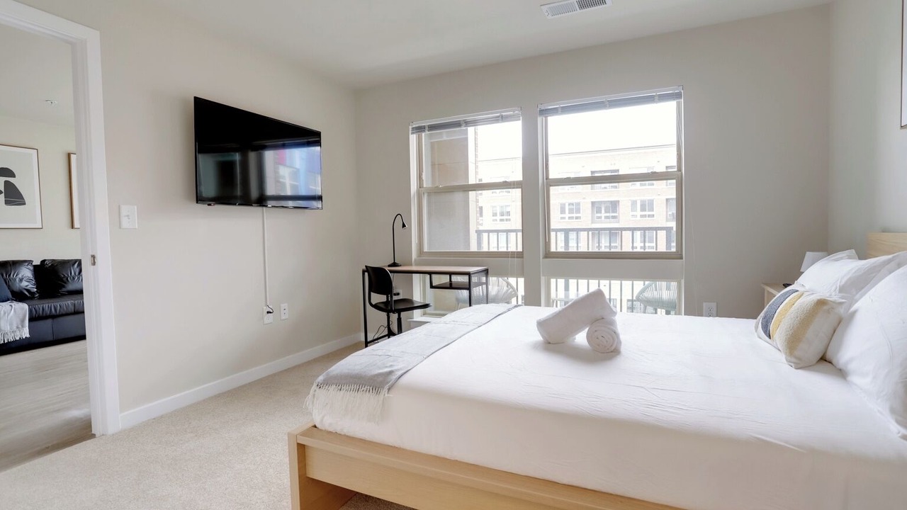 Photo of Bedroom in Jefferson Manor