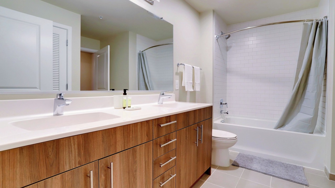 Photo of Bathroom in Jefferson Manor
