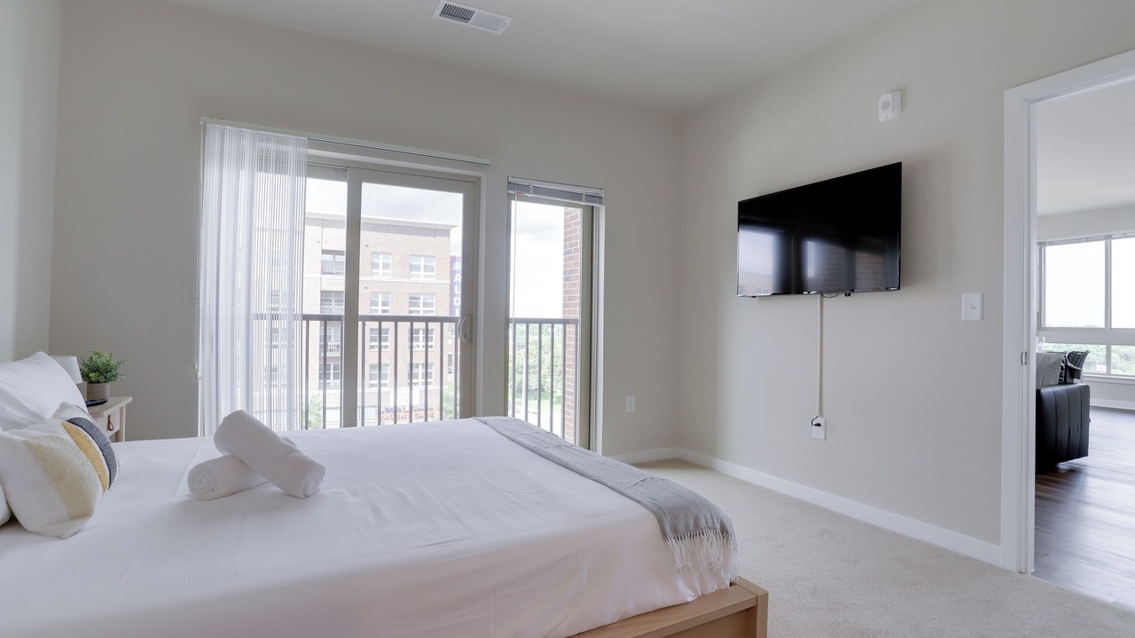Photo of Bedroom in Jefferson Manor