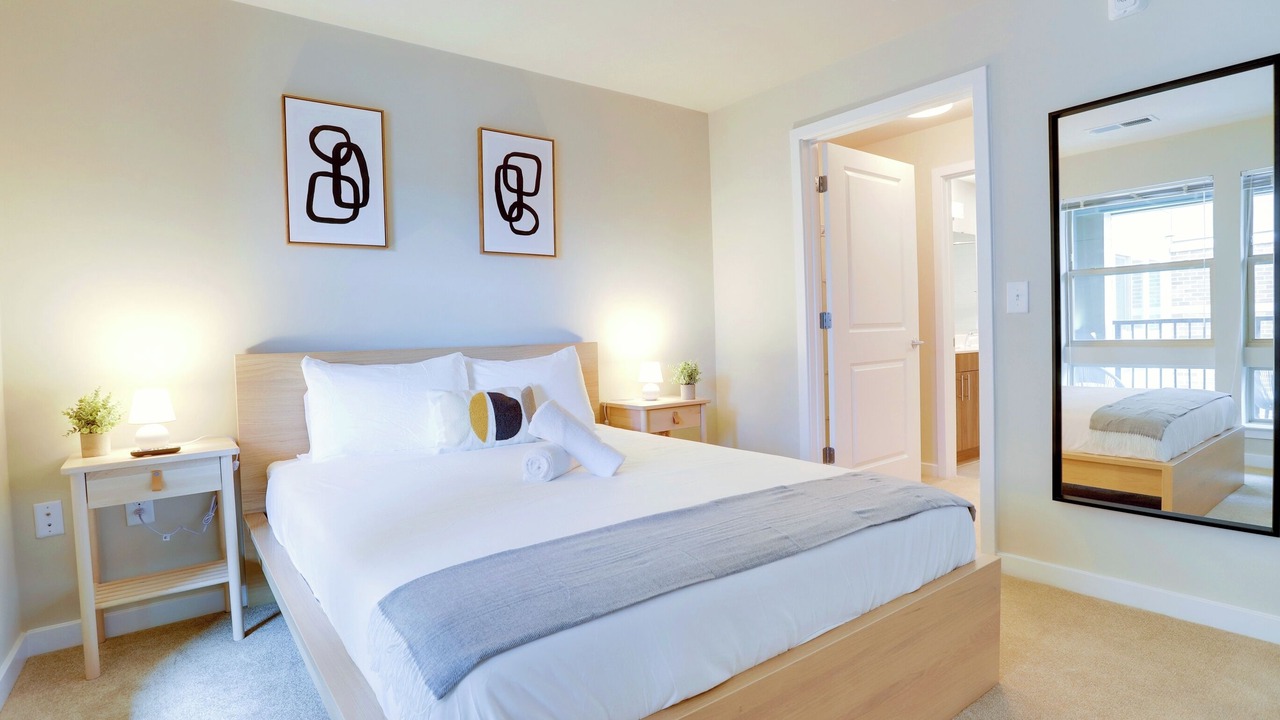 Photo of Bedroom in Jefferson Manor