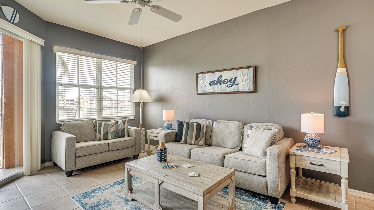 Photo of Livingroom in Burnt Store Marina