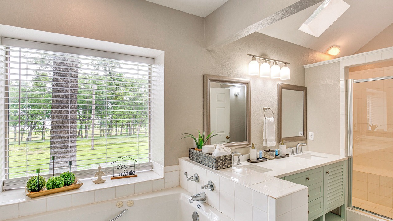 Photo of Bathroom in Yantis