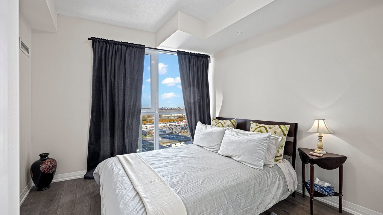 Photo of Bedroom in Hurontario