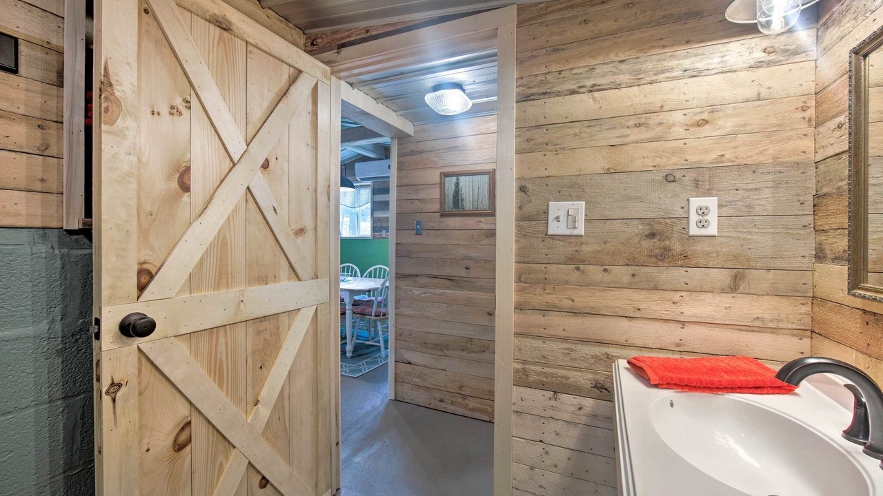 Photo of Bathroom in Dauphin