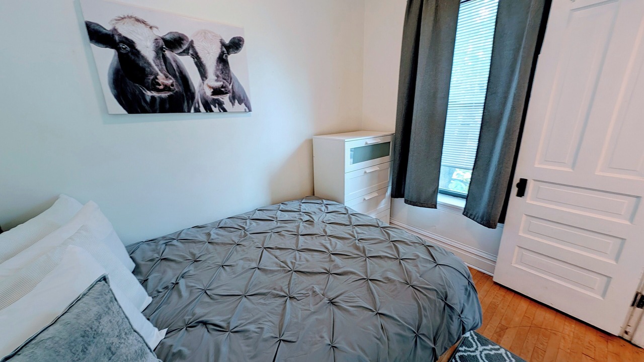 Photo of Bedroom in North Center