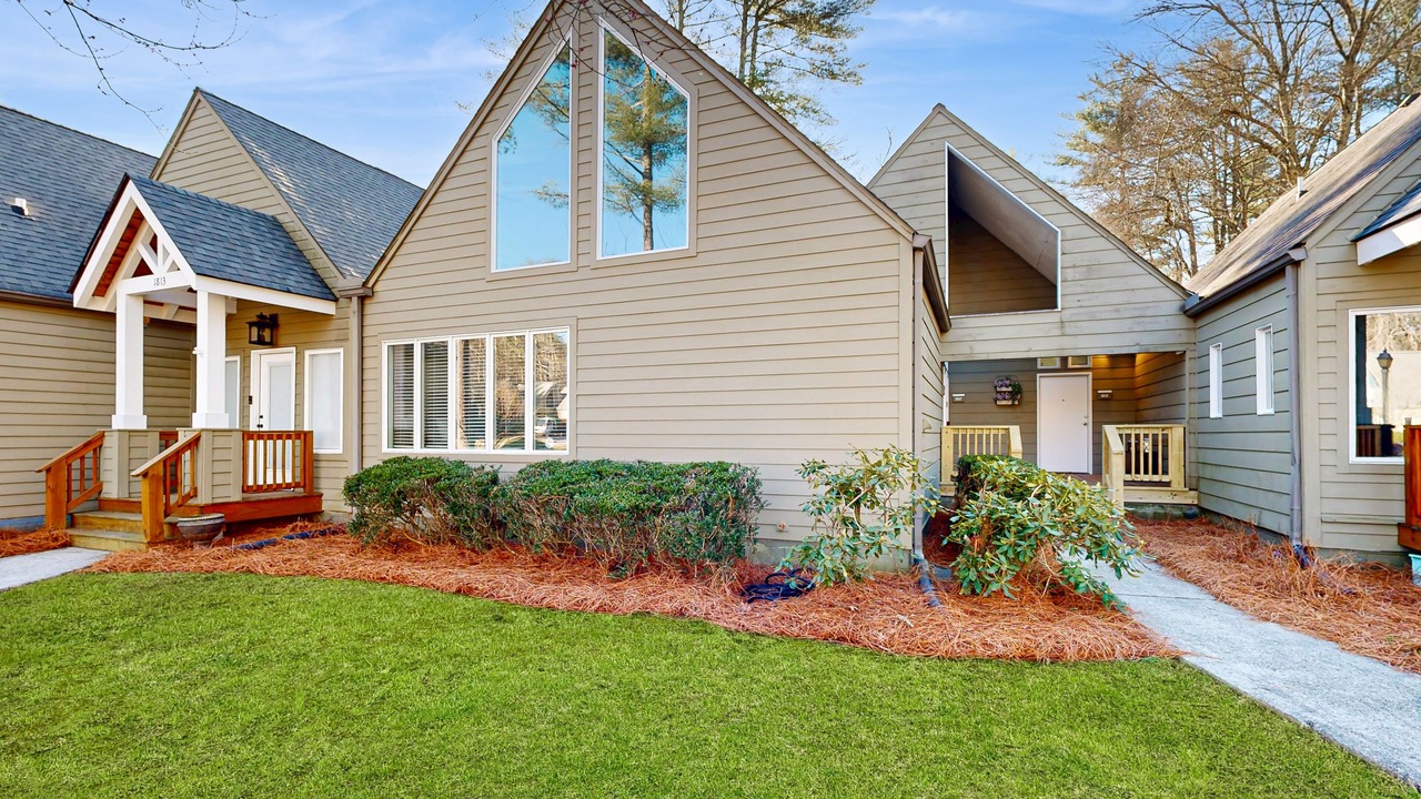 Photo of Outdoor in Sapphire