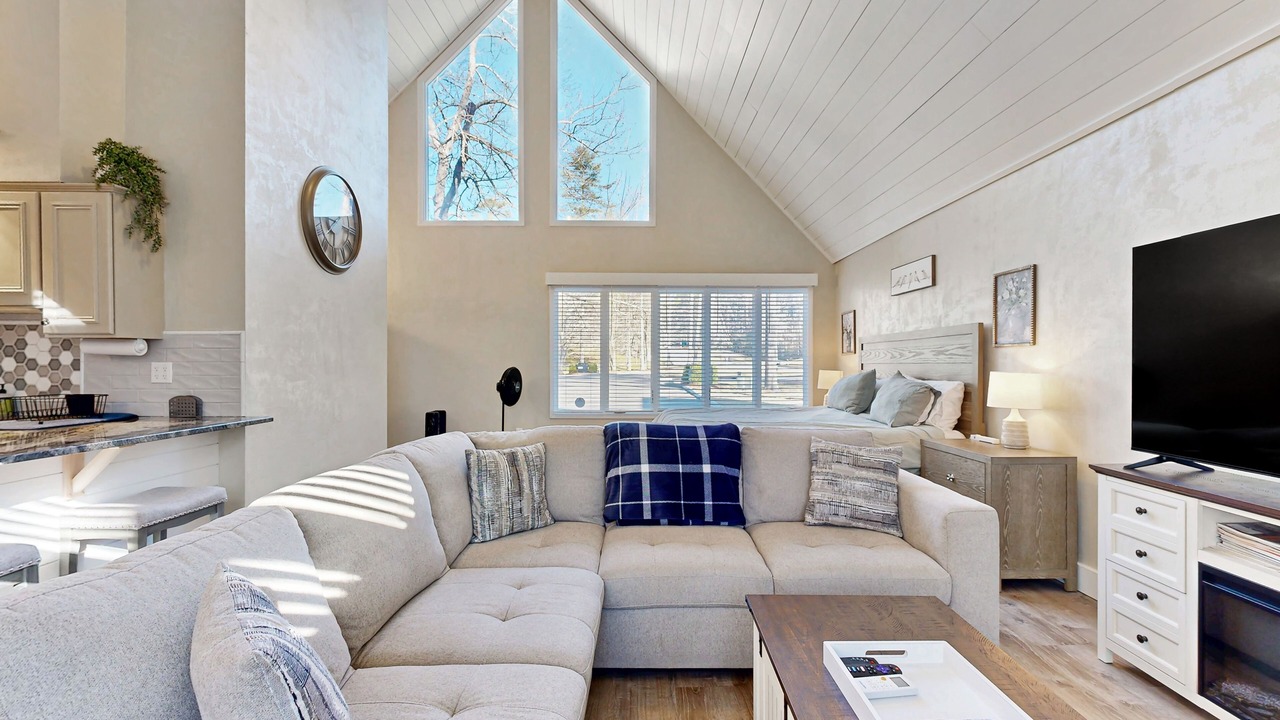 Photo of Livingroom in Sapphire