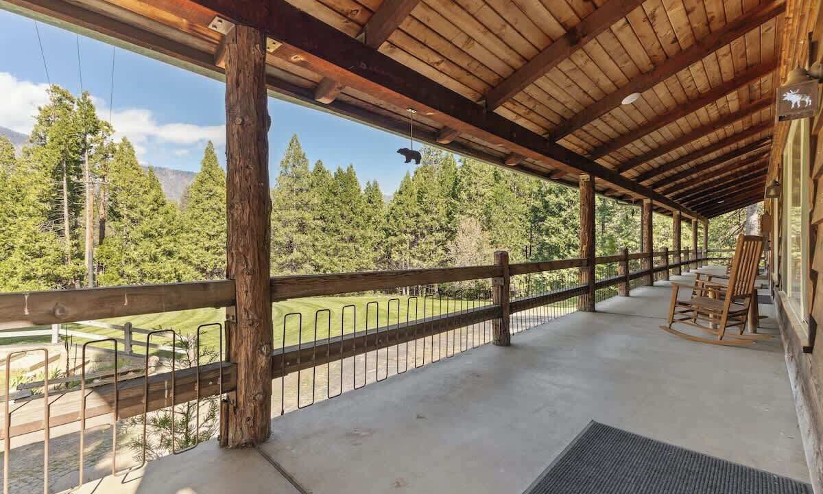 Photo of Patio Balcony in Camp Nelson
