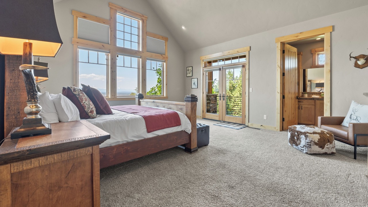 Photo of Bedroom in Powell Butte
