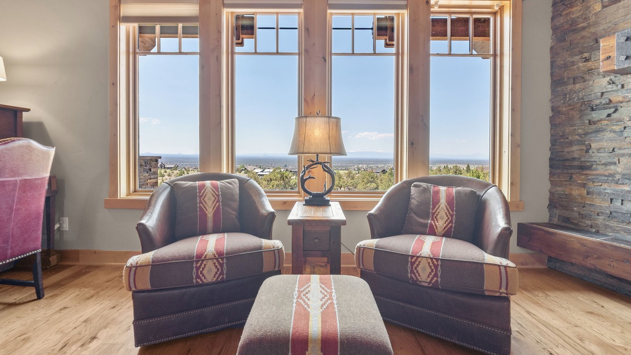 Photo of Livingroom in Powell Butte