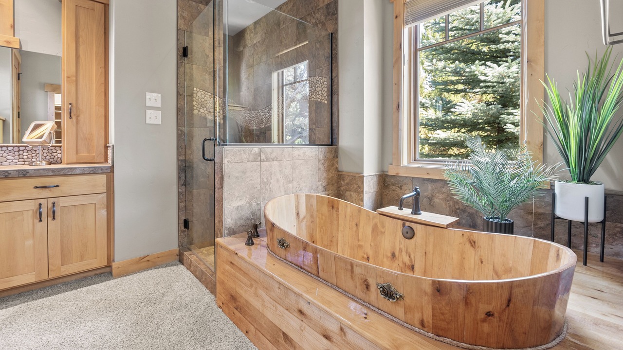 Photo of Bathroom in Powell Butte