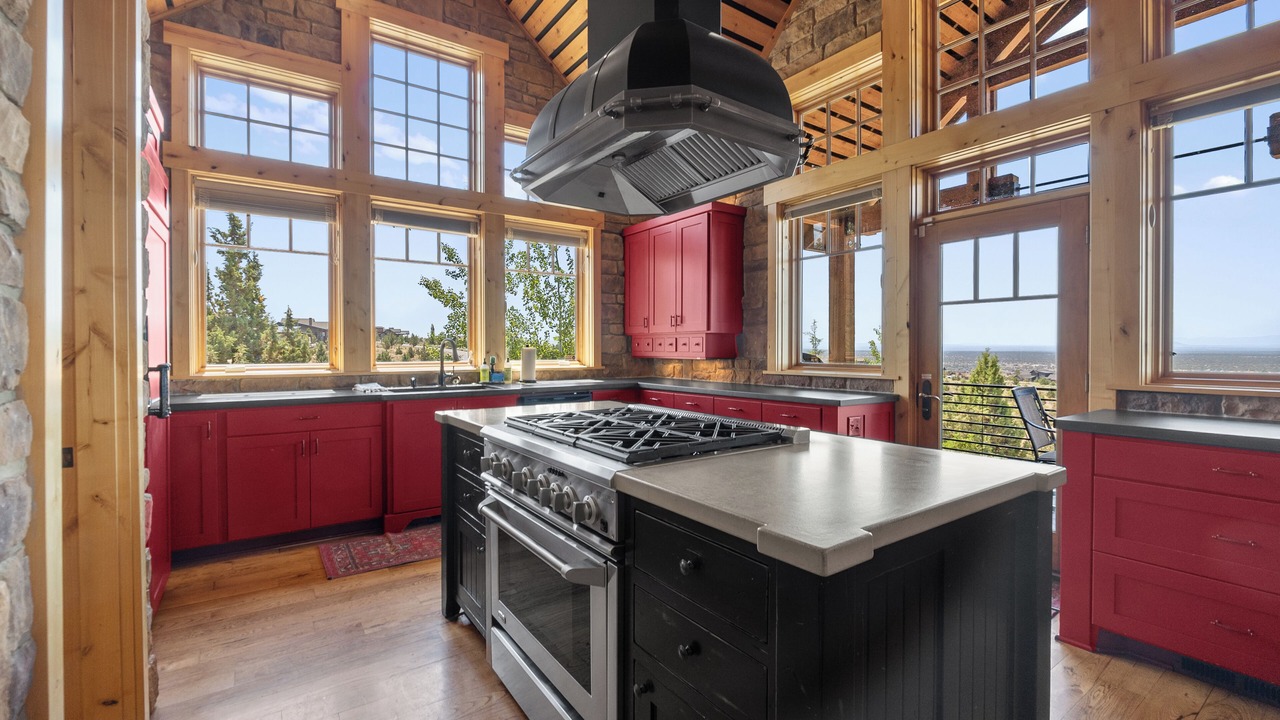 Photo of Kitchen in Powell Butte