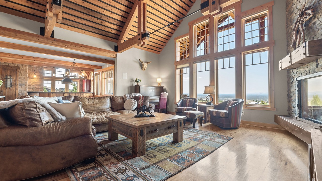 Photo of Livingroom in Powell Butte