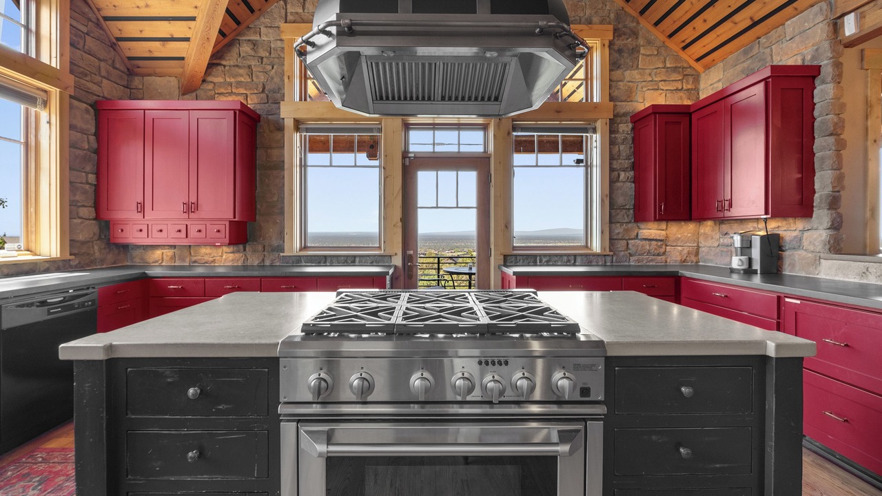 Photo of Kitchen in Powell Butte