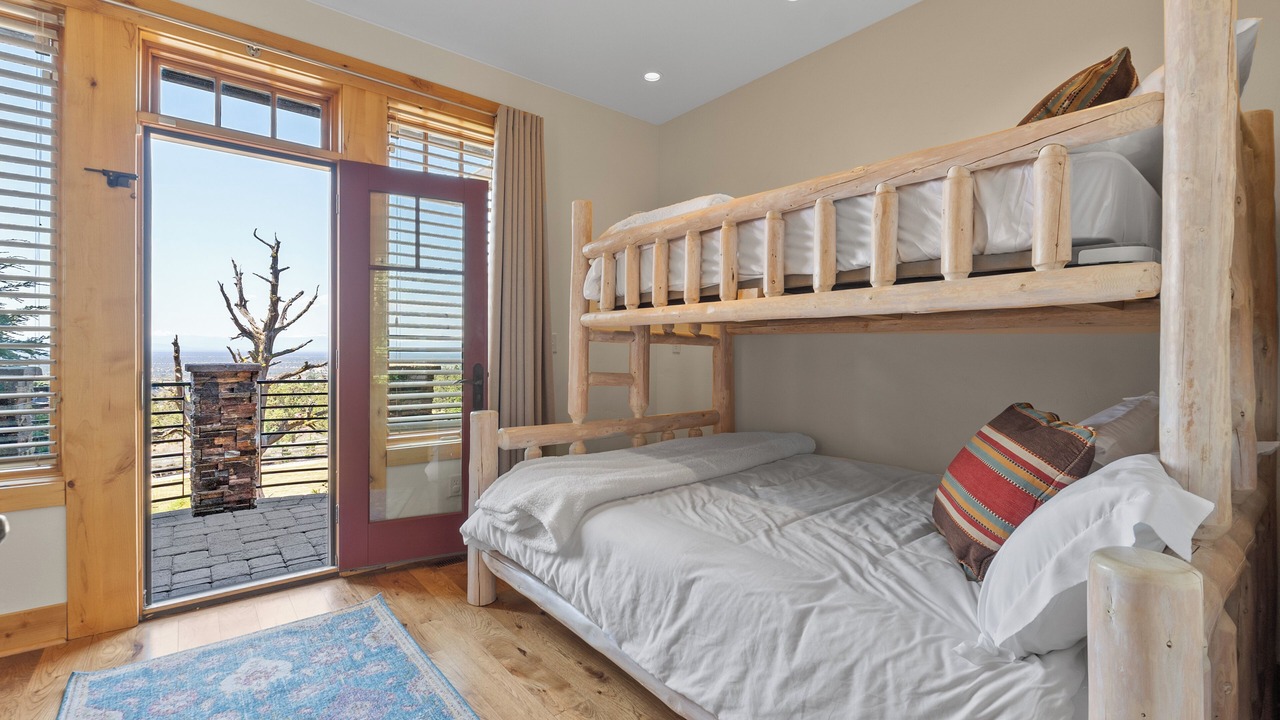 Photo of Bedroom in Powell Butte