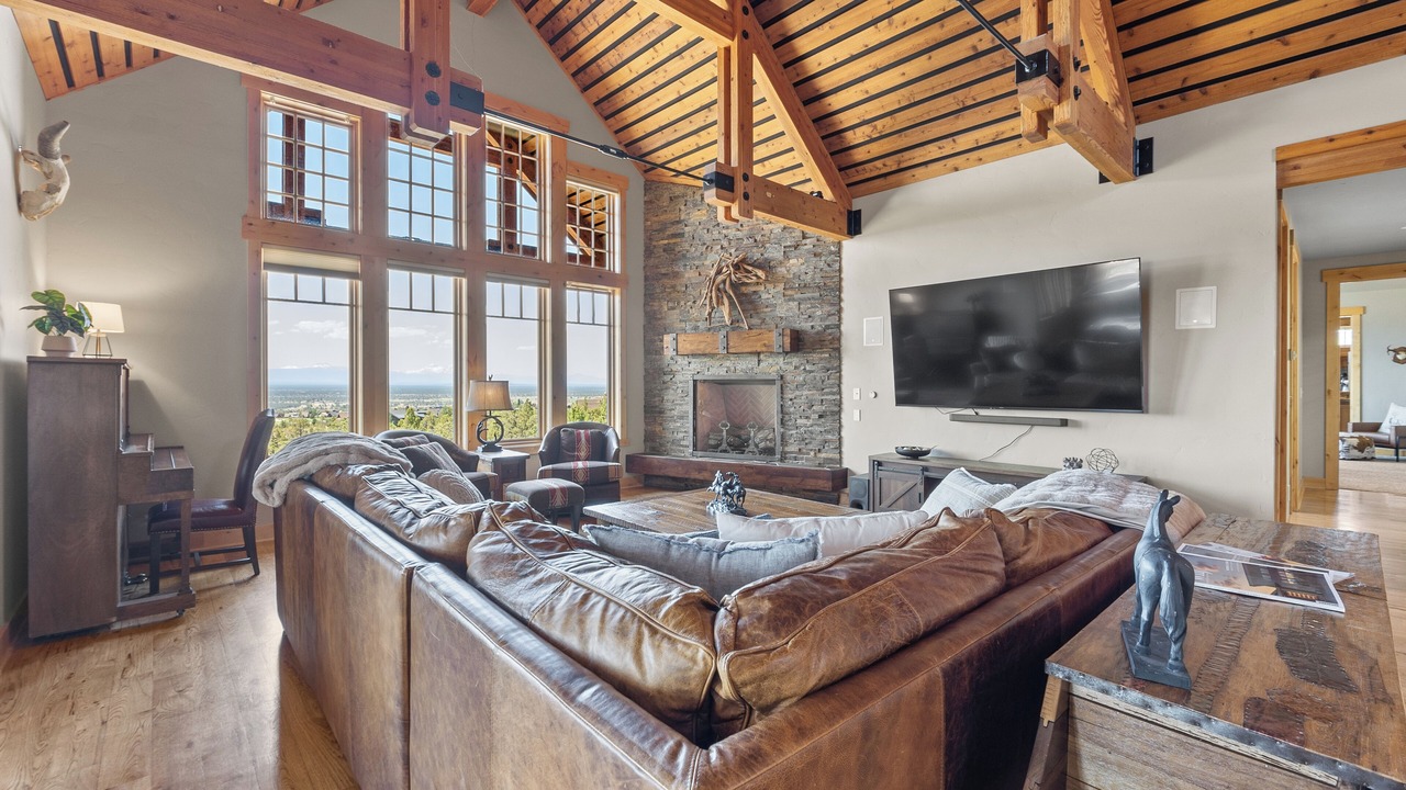Photo of Livingroom in Powell Butte