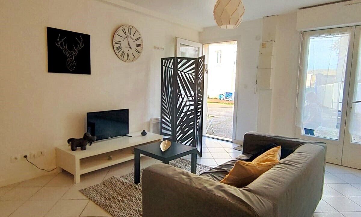 Photo of Livingroom in Etampes