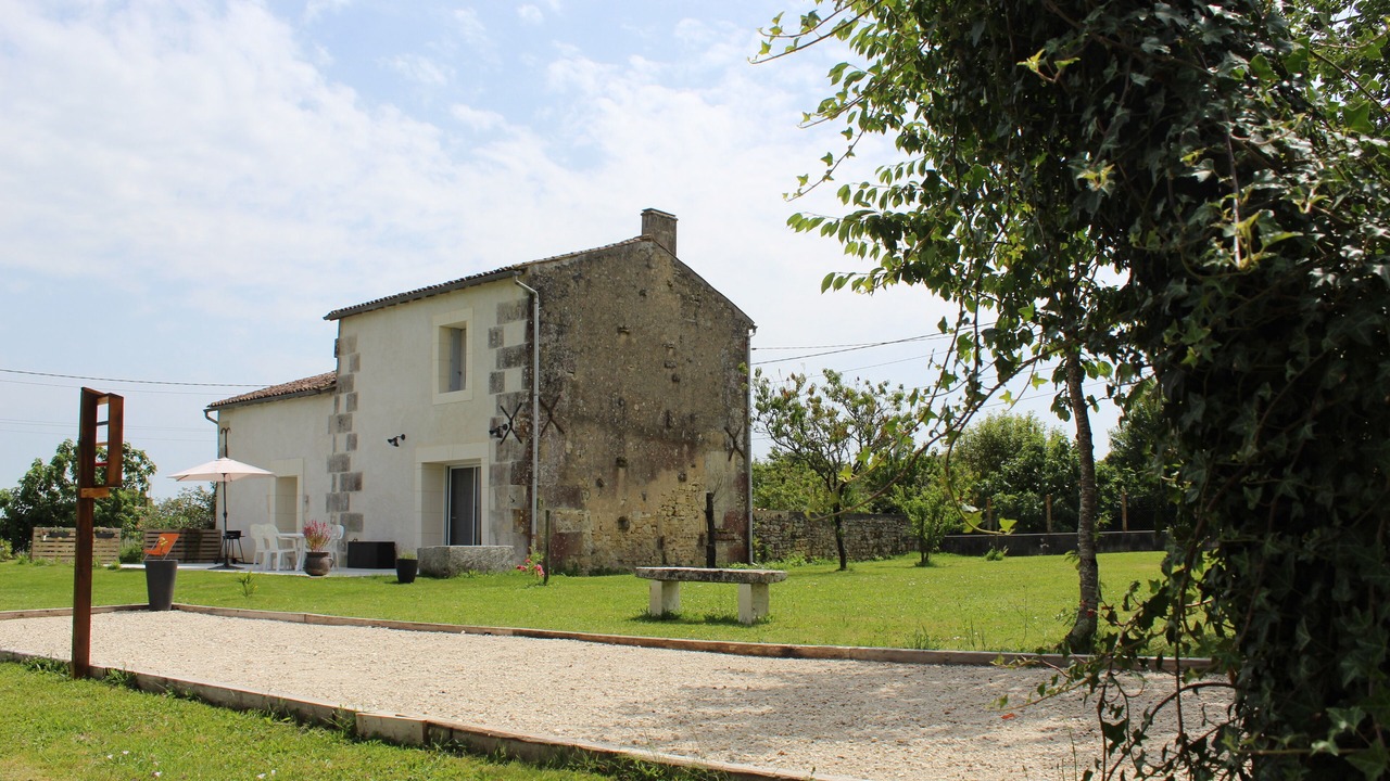 Photo of Outdoor in Saint-Cesaire