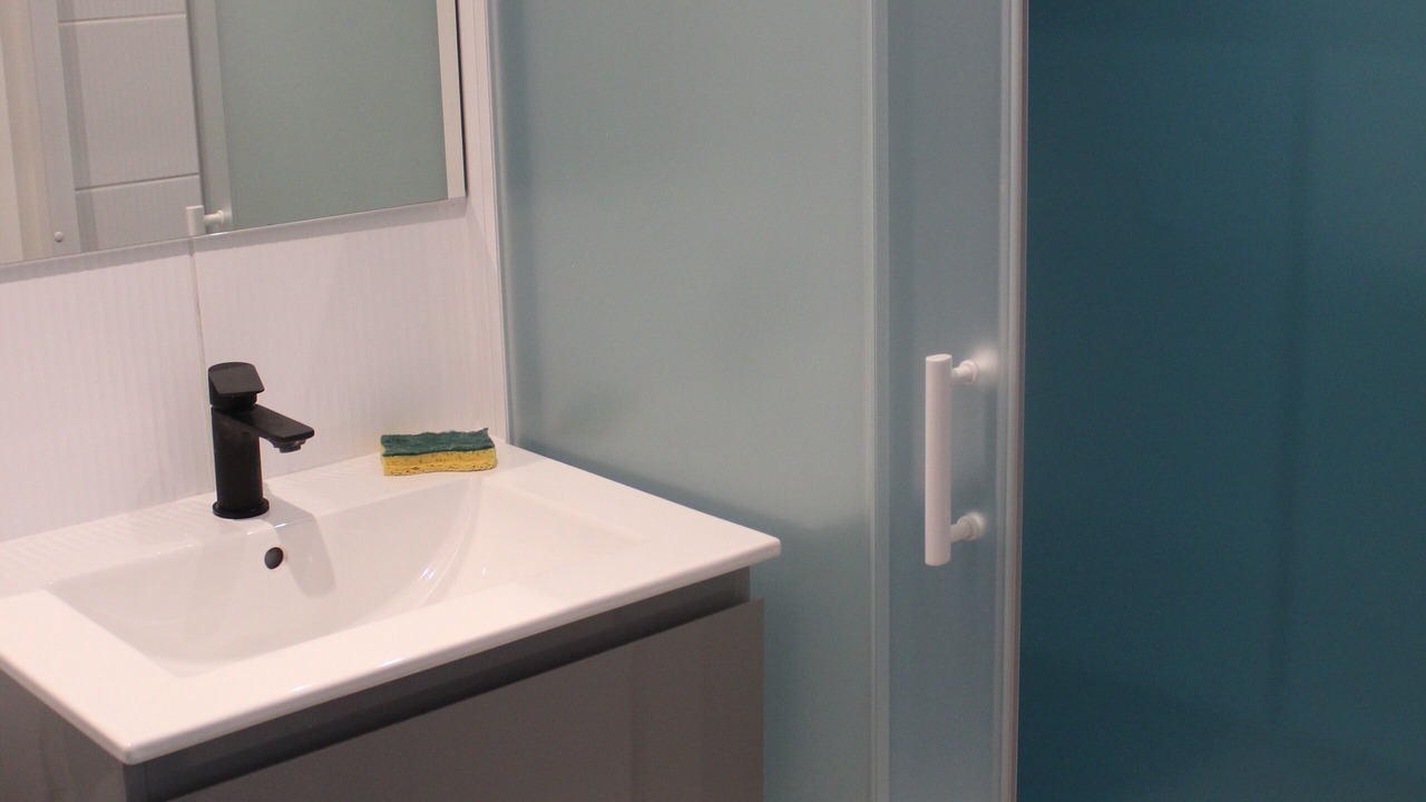 Photo of Bathroom in Saint-Cesaire