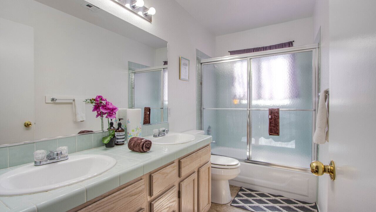 Photo of Bathroom in Summerlin
