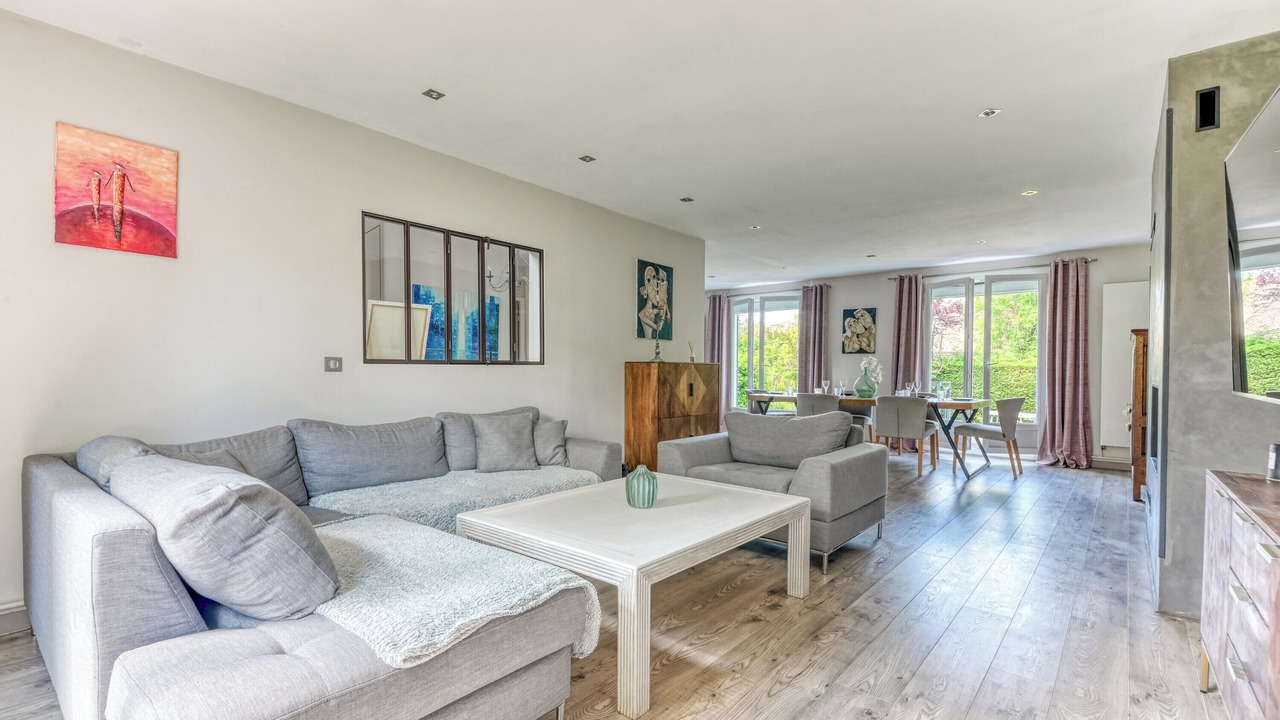 Photo of Livingroom in Lissieu