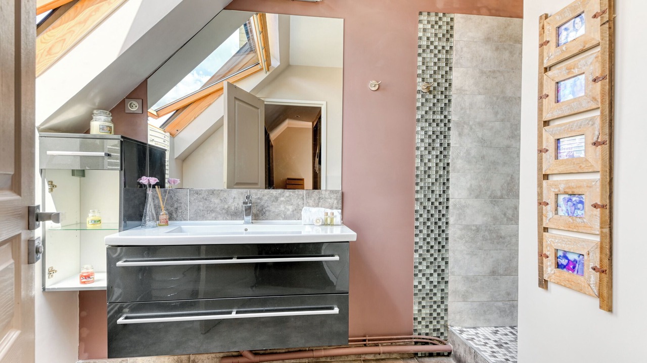 Photo of Bathroom in Lissieu